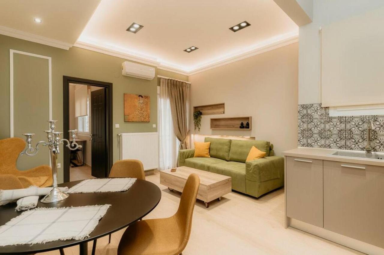 Satus Finem Egnatia'S Luxury Suite Thessaloniki Exterior photo